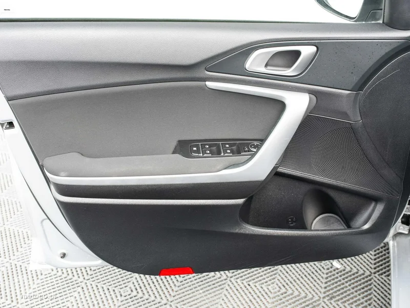 Kia Cee'd 9
