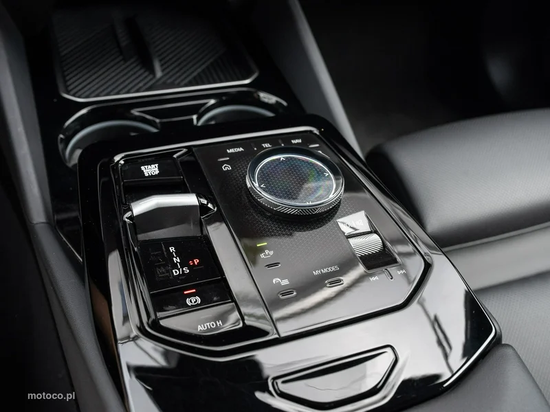 BMW Seria 5 G60 520 14