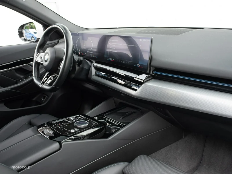 BMW Seria 5 G60 520 31