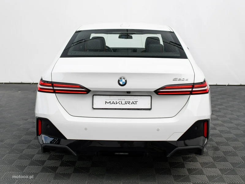 BMW Seria 5 G60 520 8
