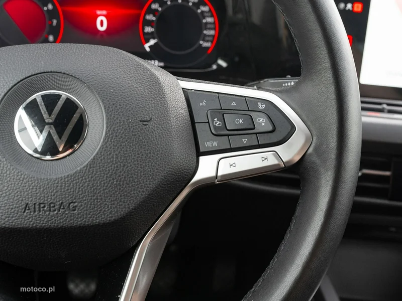 Volkswagen Golf VIII 14