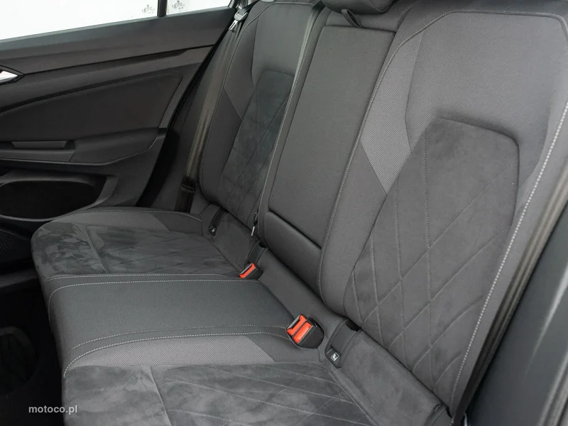 Volkswagen Golf VIII 23