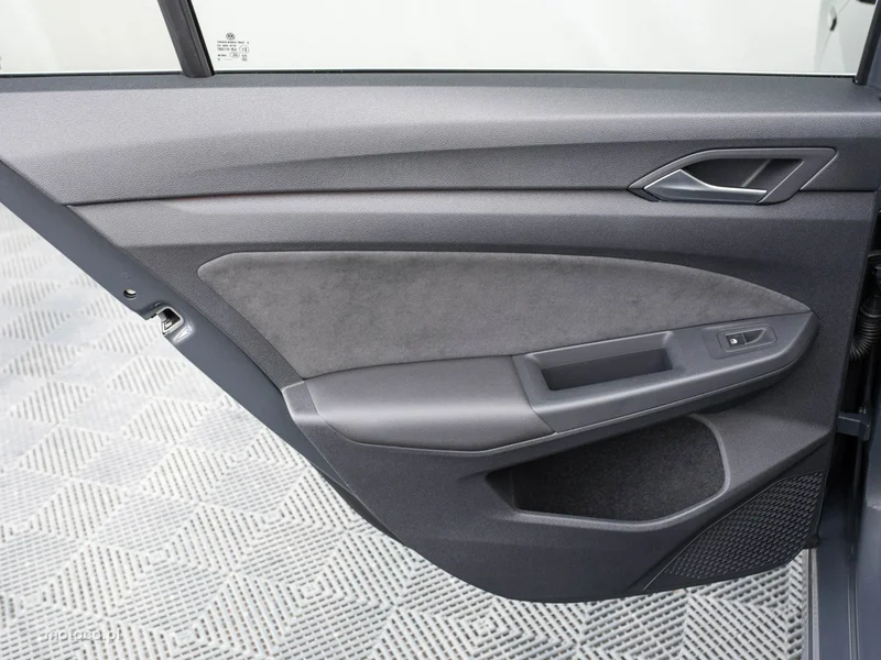 Volkswagen Golf VIII 22