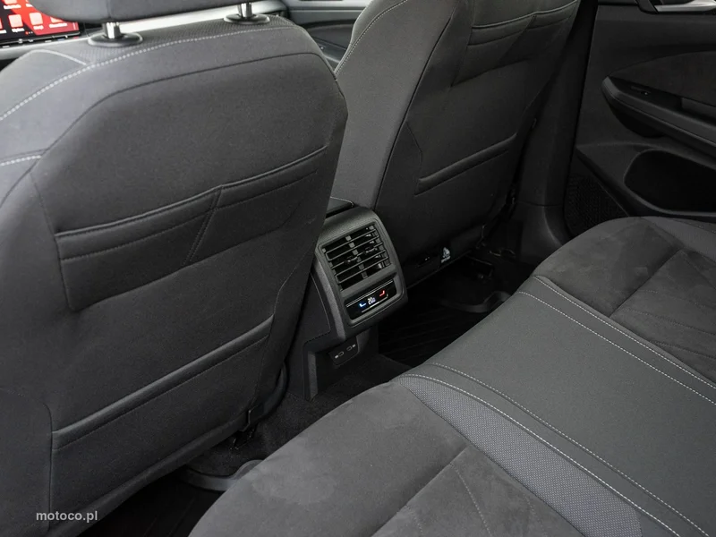 Volkswagen Golf VIII 23