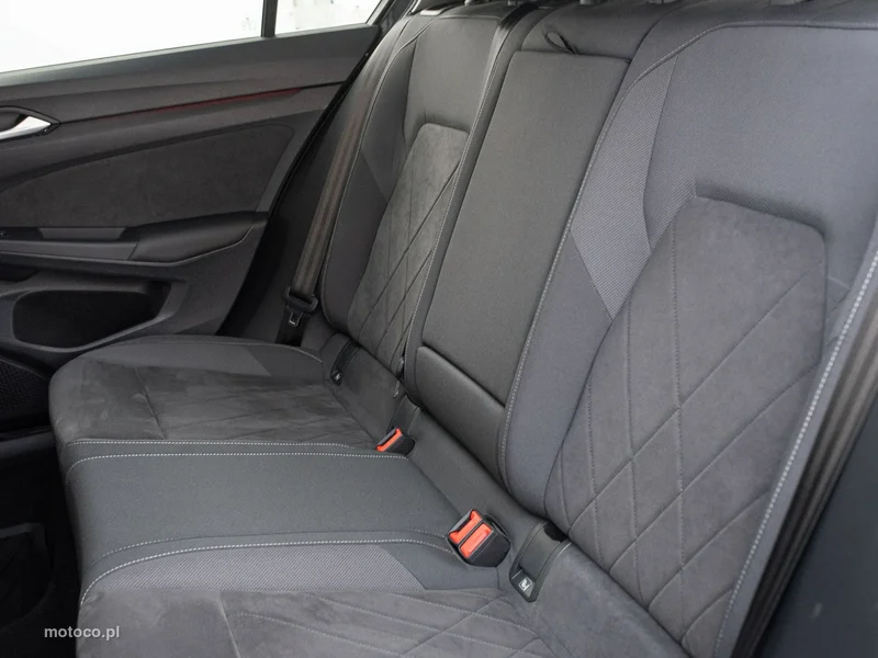 Volkswagen Golf VIII 24