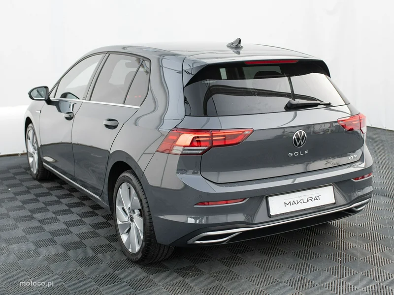 Volkswagen Golf VIII 4