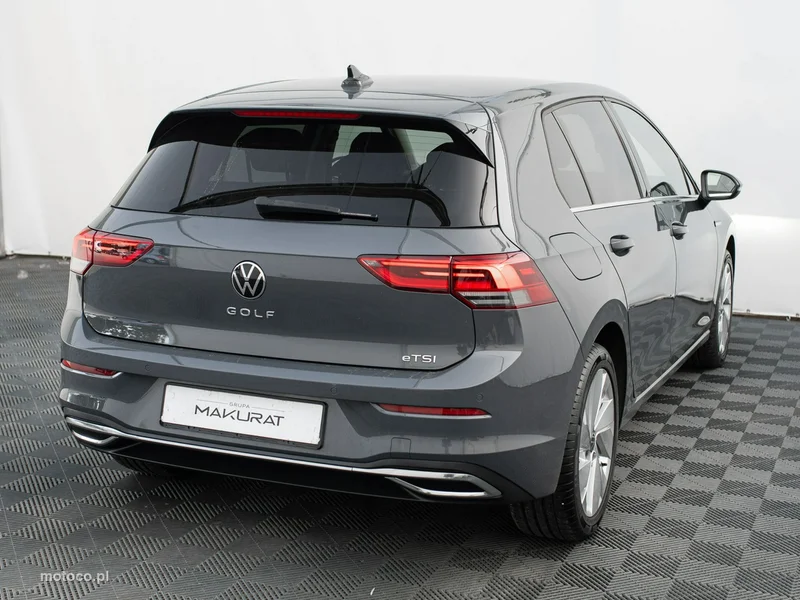 Volkswagen Golf VIII 5