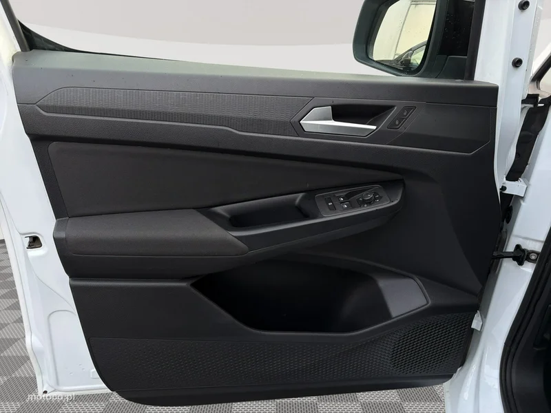 Ford Tourneo Connect 8