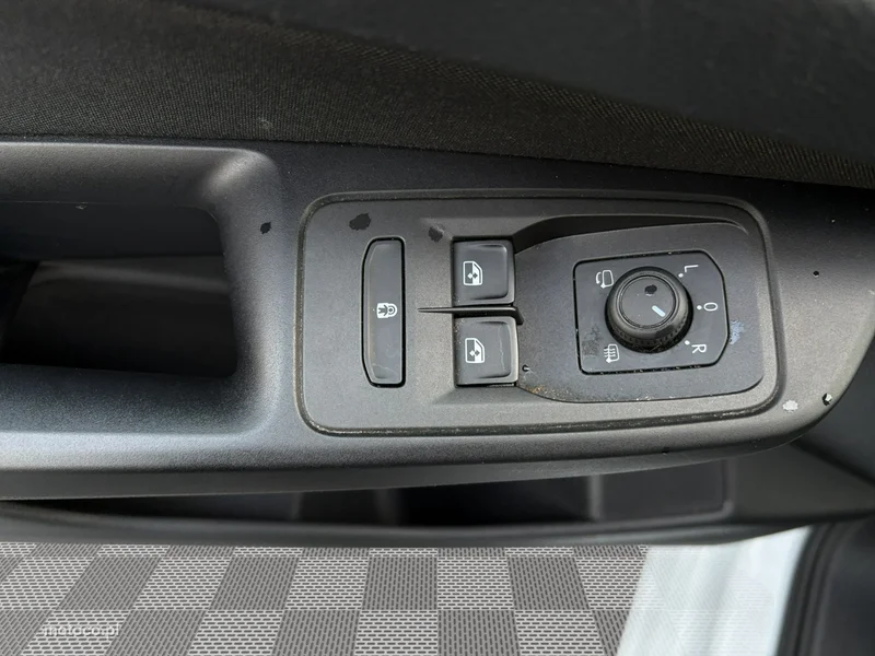 Ford Tourneo Connect 9