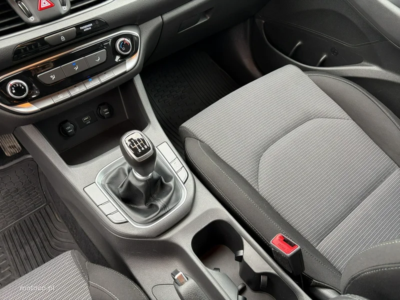 Hyundai i30 18