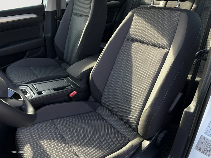 Volkswagen Passat B8 12