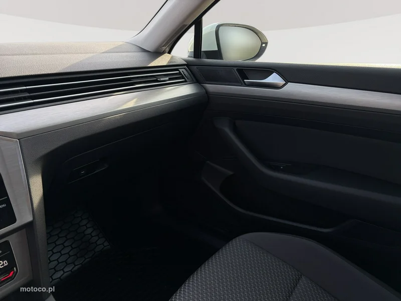 Volkswagen Passat B8 23
