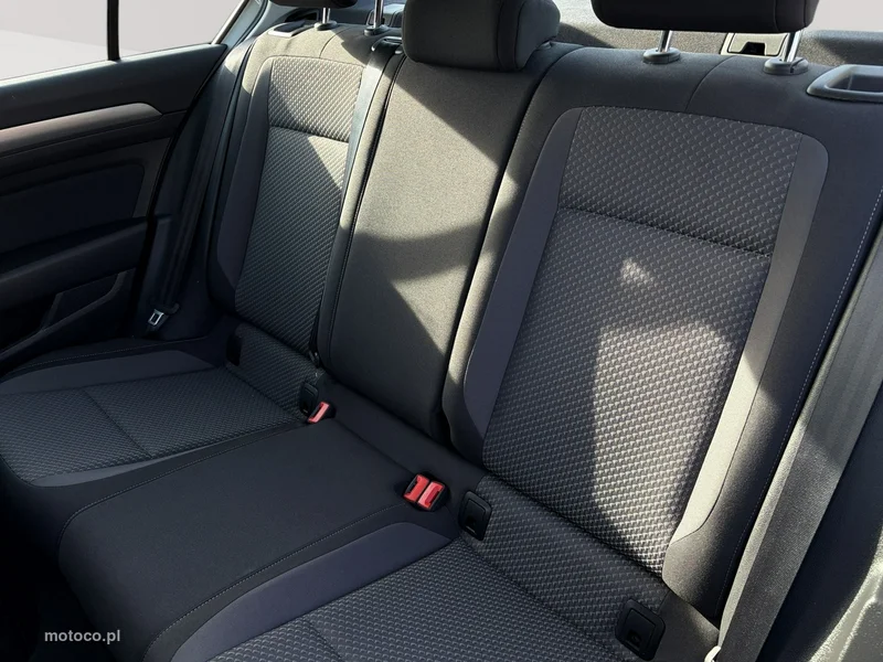 Volkswagen Passat B8 25