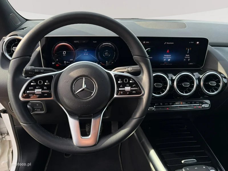 Mercedes-Benz GLA H247 200 14