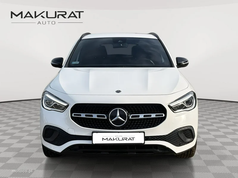 Mercedes-Benz GLA H247 200 5
