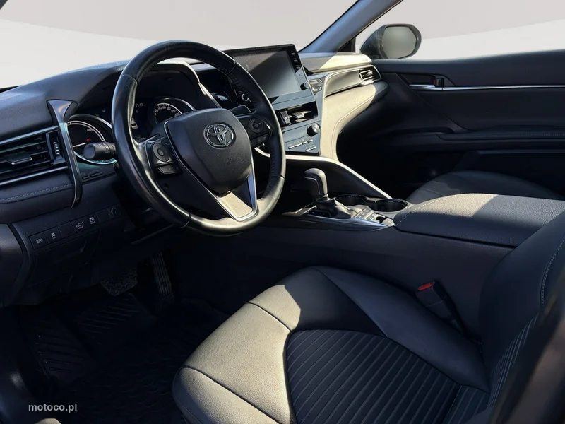 Toyota Camry XV70 7