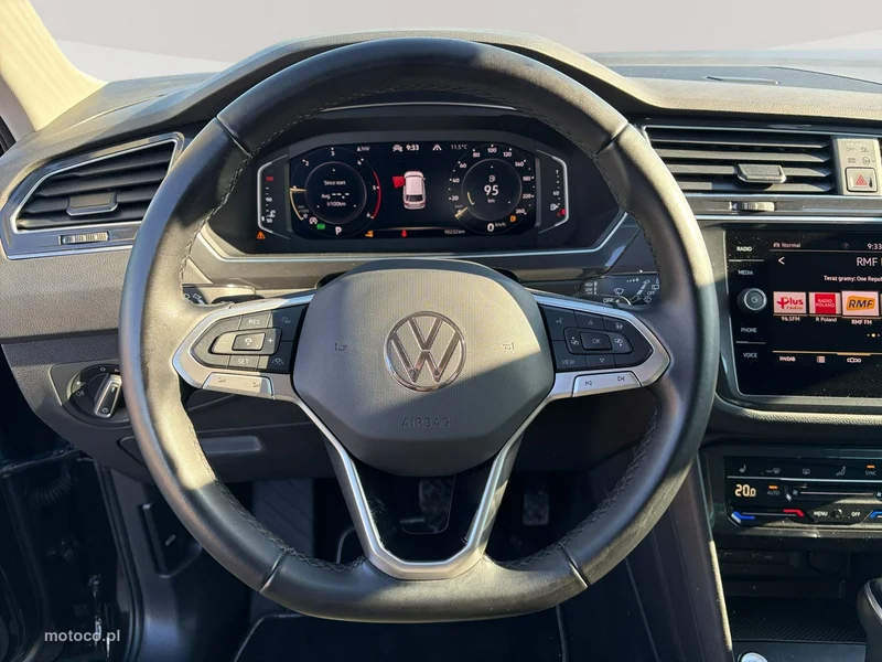Volkswagen Tiguan AD 15