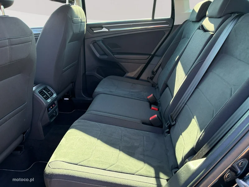 Volkswagen Tiguan AD 27