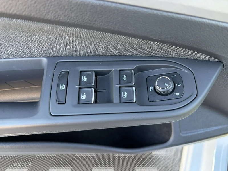Volkswagen Golf VIII 11