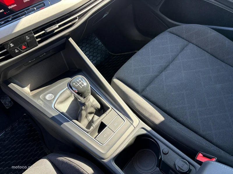 Volkswagen Golf VIII 22