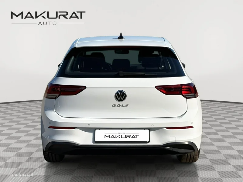 Volkswagen Golf VIII 6