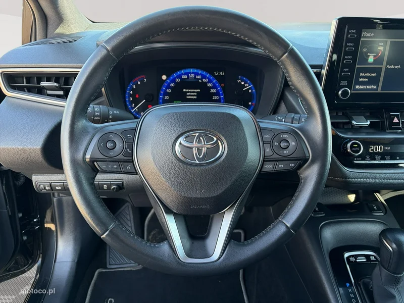 Toyota Corolla E210 14