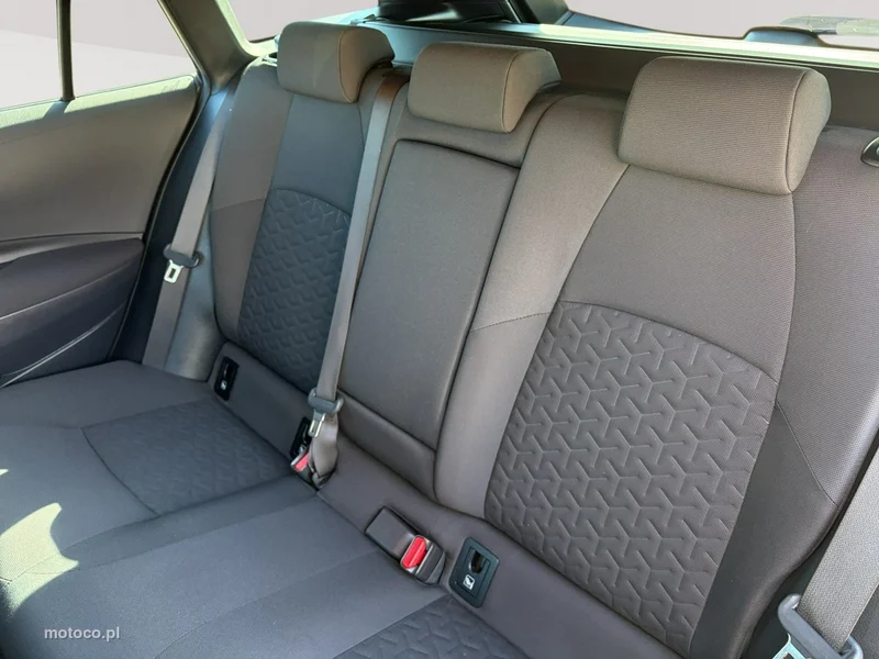 Toyota Corolla E210 22
