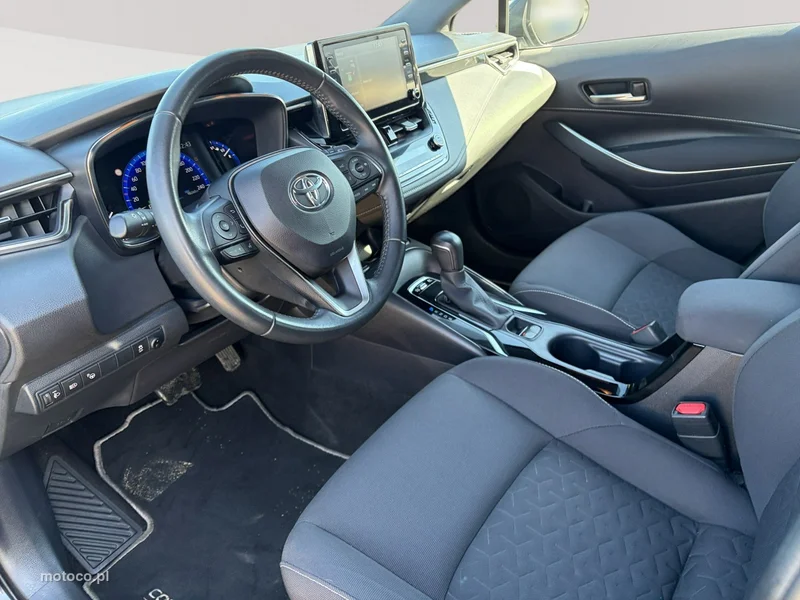 Toyota Corolla E210 7