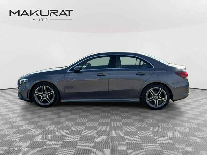 Mercedes-Benz Klasa A W177 A 200 9