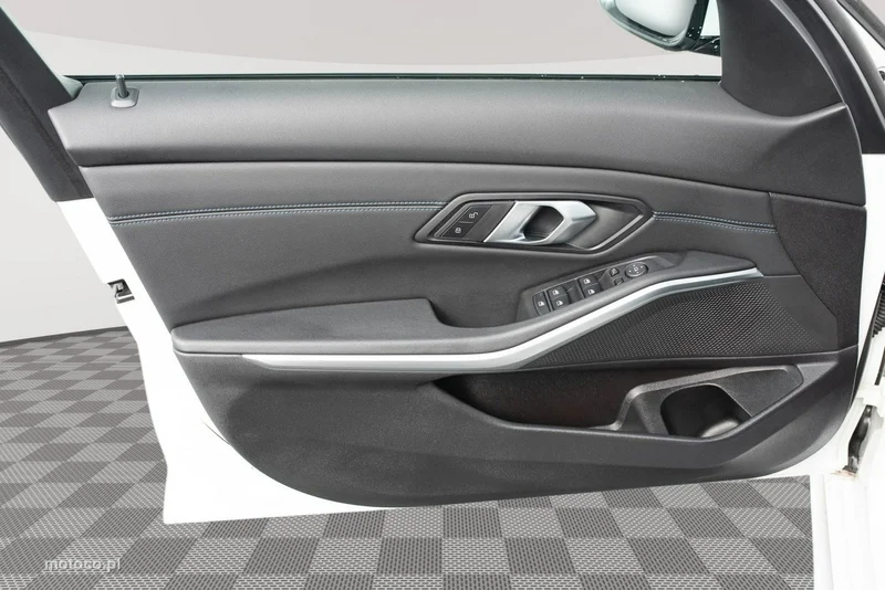 BMW Seria 3 G20 318 8