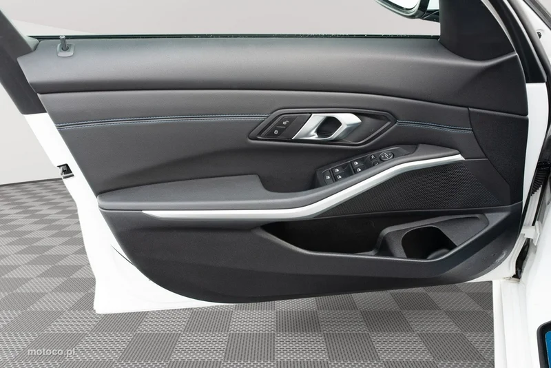 BMW Seria 3 G20 318 8
