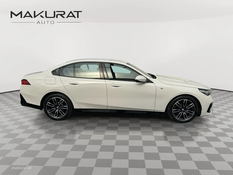 BMW Seria 5 G60 520 8