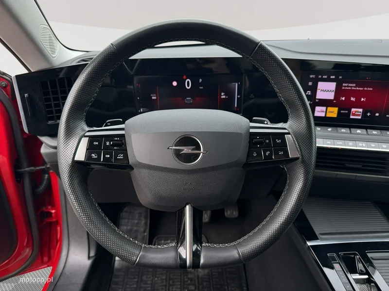 Opel Astra L 15
