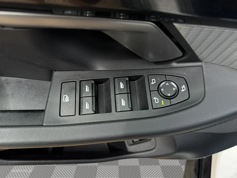 BMW Seria 5 G60 520 11