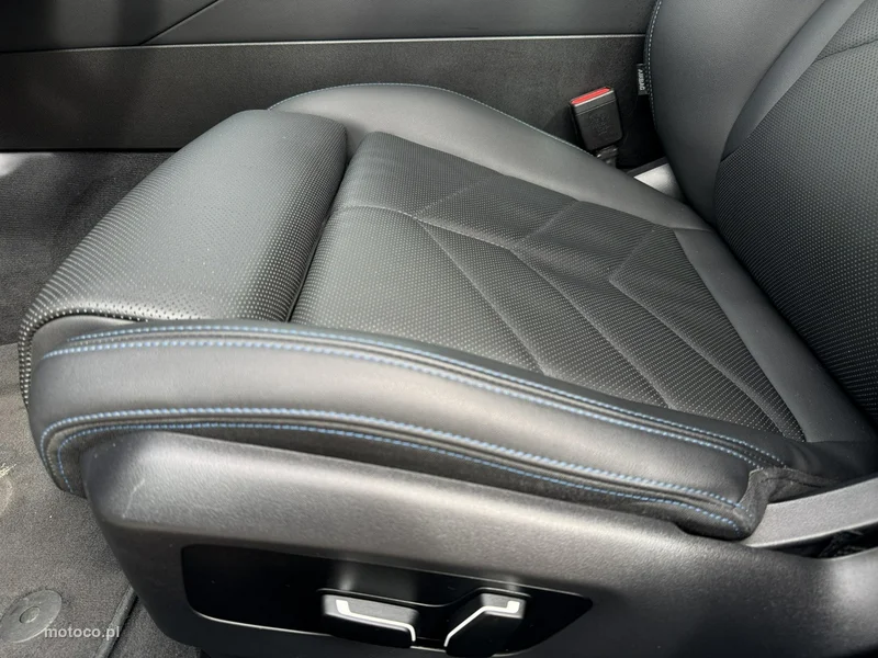 BMW Seria 5 G60 520 12