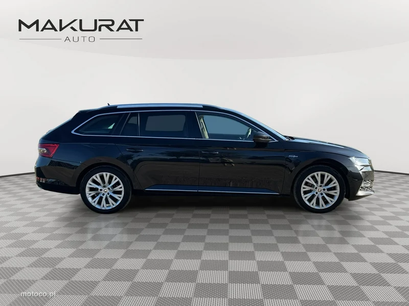 Skoda Superb III 8