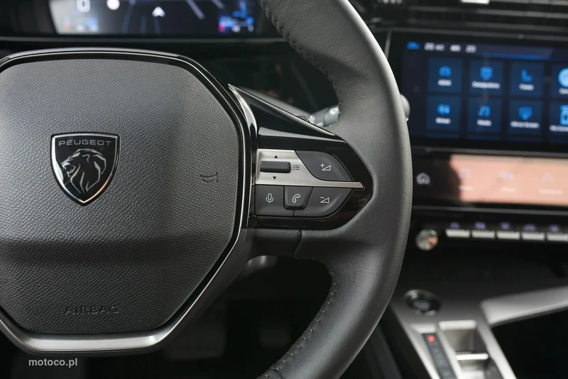 Peugeot 408 13
