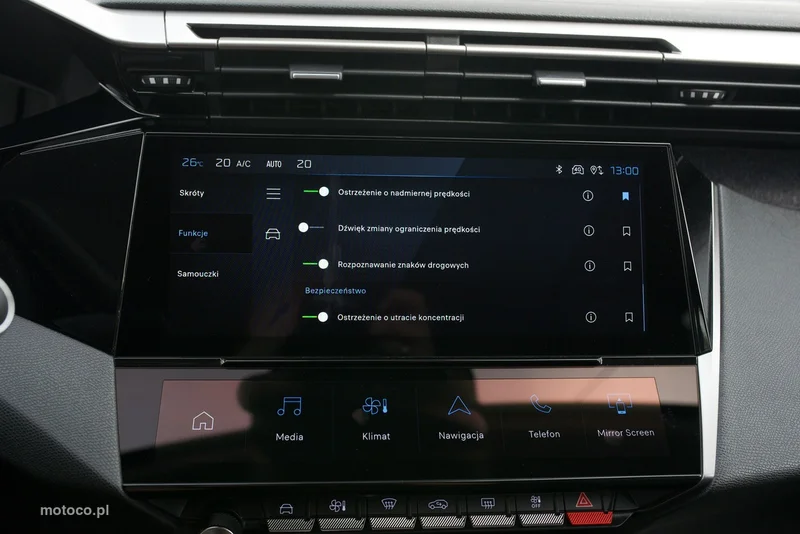 Peugeot 408 23