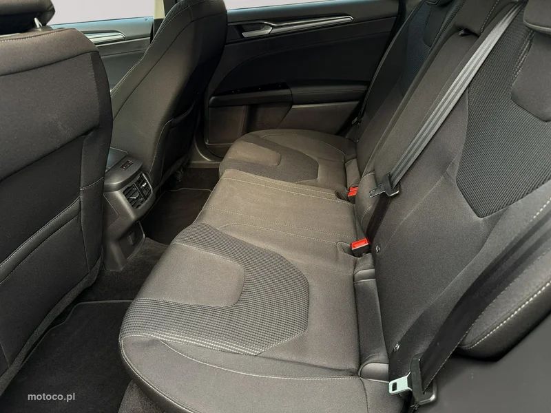 Ford Mondeo V 23