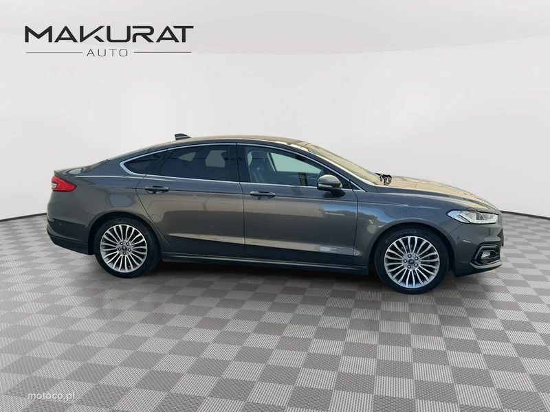 Ford Mondeo V 8