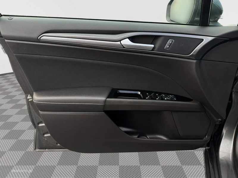 Ford Mondeo V 10