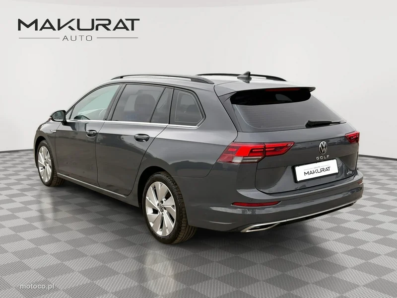 Volkswagen Golf VIII 3