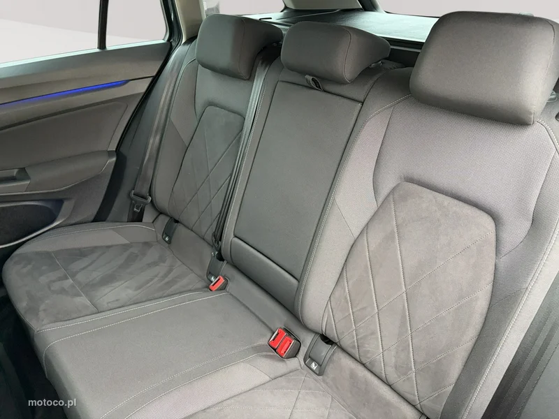 Volkswagen Golf VIII 23