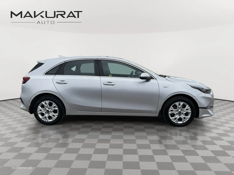 Kia Cee'd 8