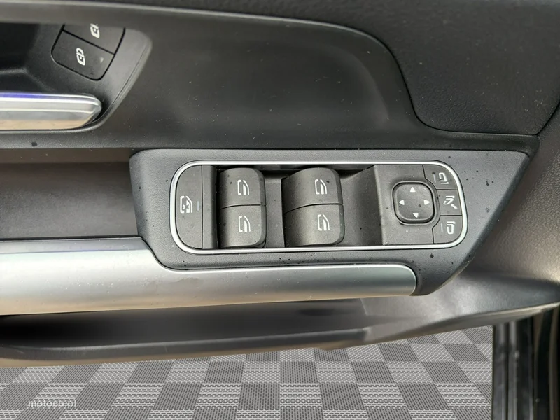 Mercedes-Benz Klasa B W247 B 200 11