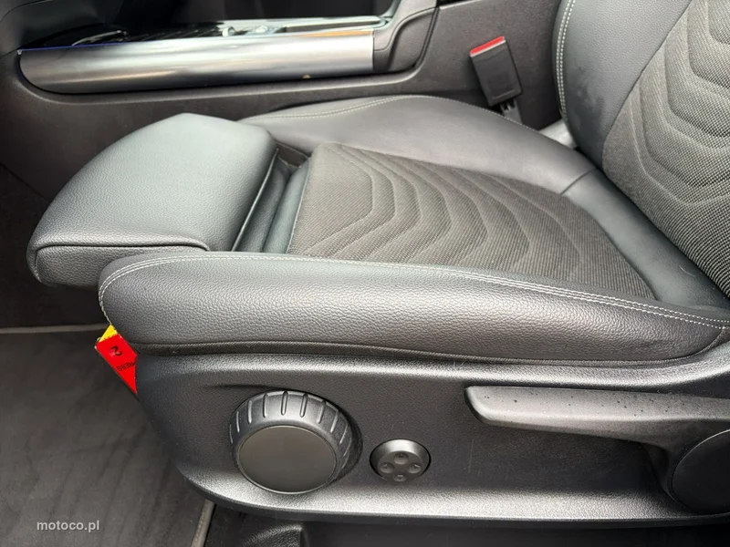 Mercedes-Benz Klasa B W247 B 200 12