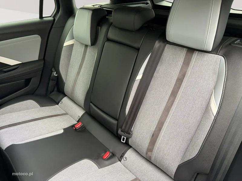 Opel Astra L 23