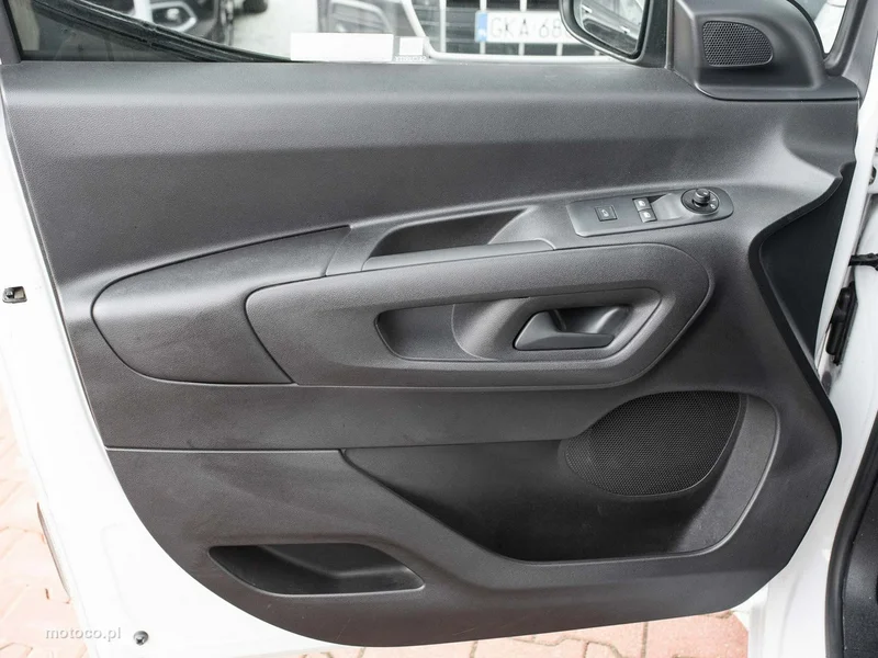 Toyota Proace City 9