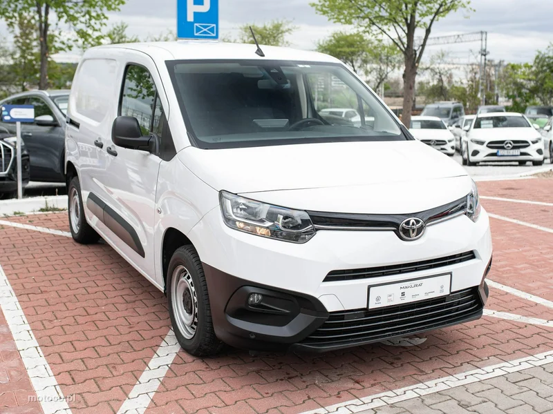 Toyota Proace City 3