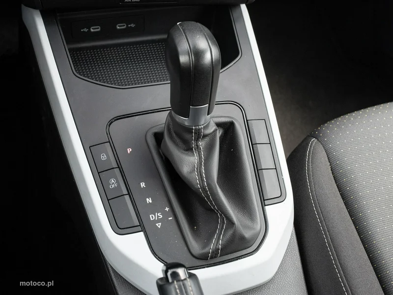 Seat Arona 15